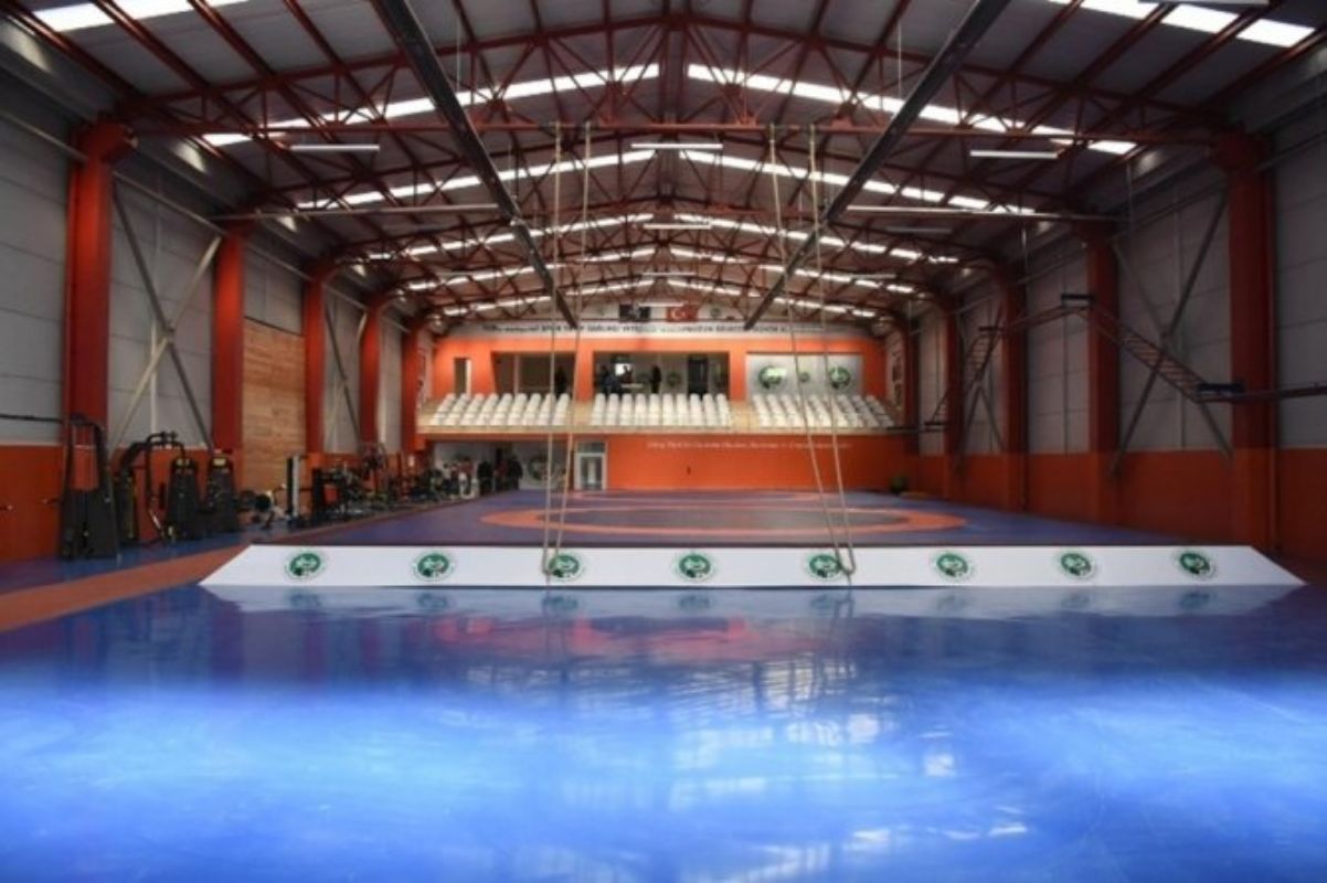 Düzce Özkan Olcay Spor Salonu