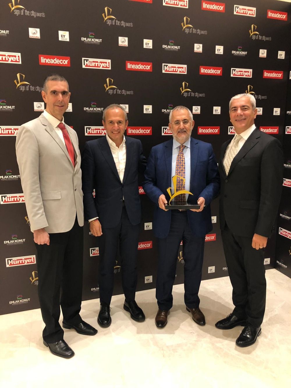  En iyi endüstriyel bina ödülünü aldık