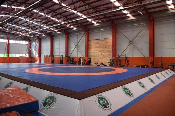 Düzce Özkan Olcay Spor Salonu
